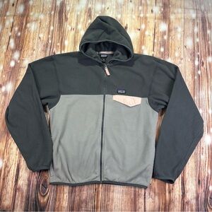 Patagonia Micro D Snap-T Hooded Fleece Jacket
Size XXL 16-18 Youth